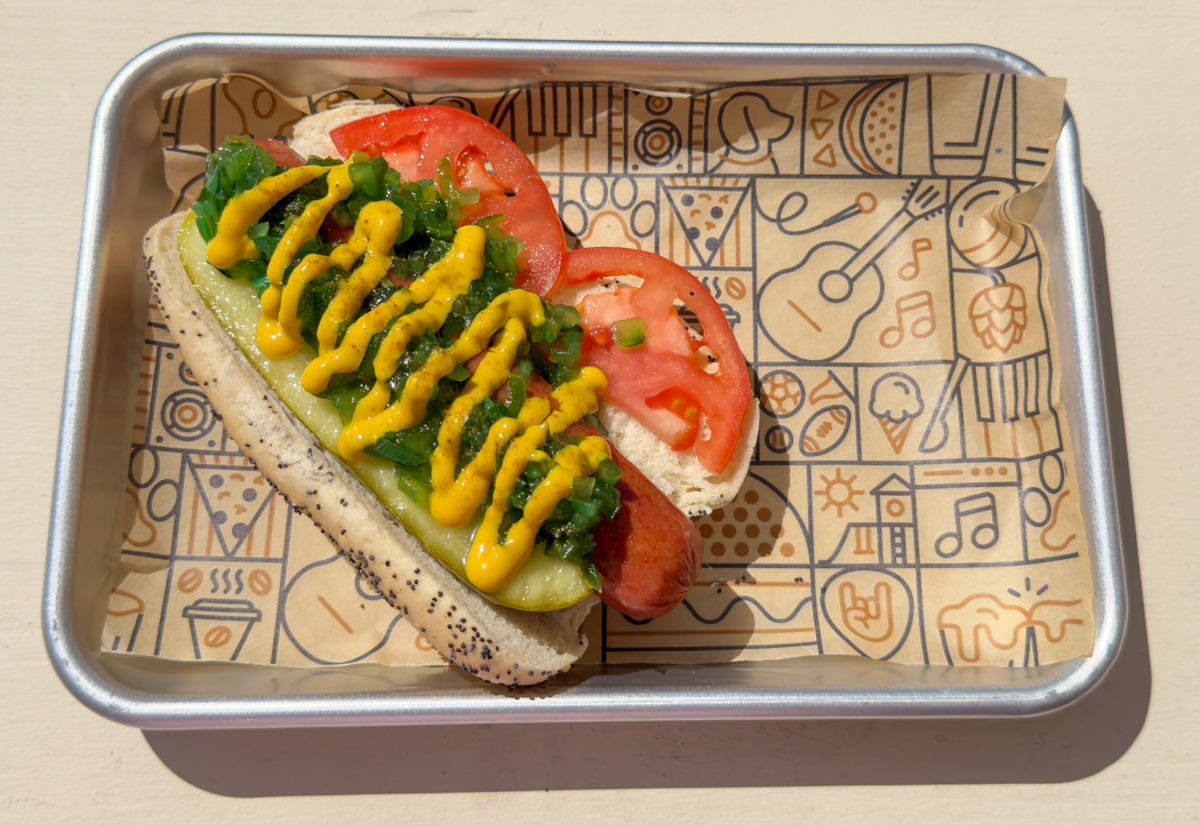 Chicago Dog - Slingin' Wieners