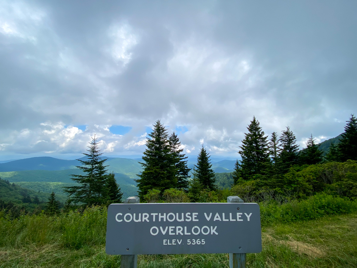 Courthouse Valley Overlook - Blue Ridge Parkway