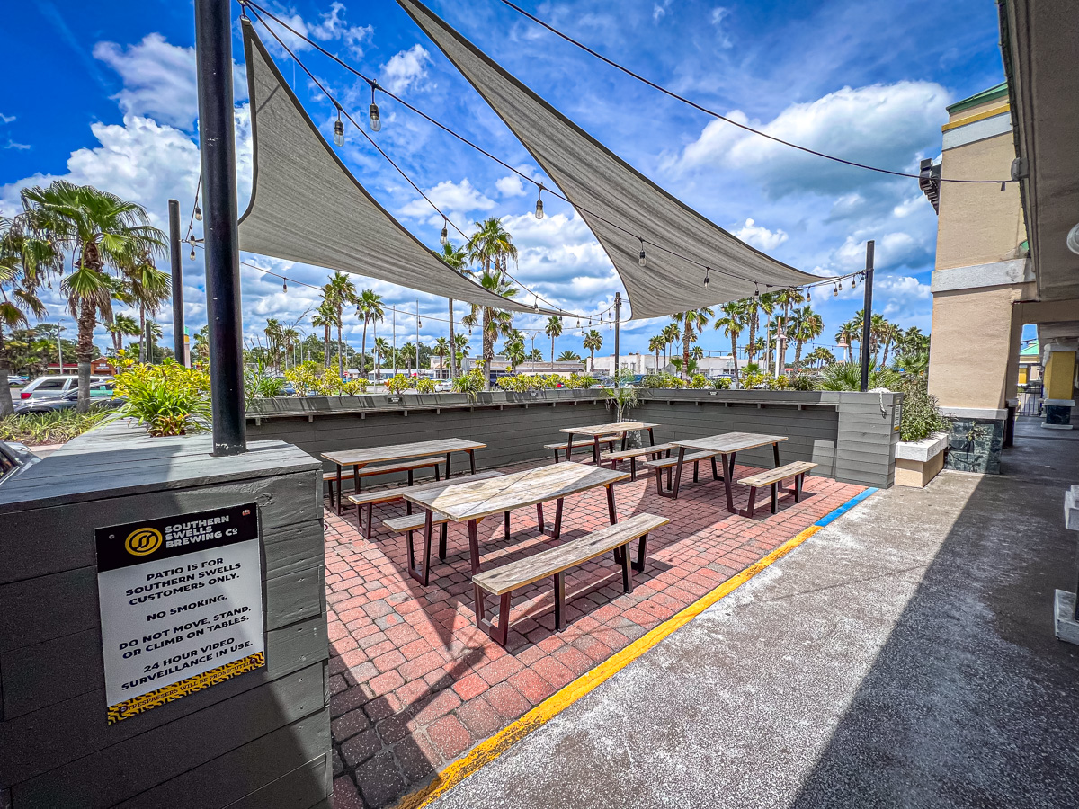 Outdoor Beer Garden - Southern Swells Brewing Co. | ViewFromALove